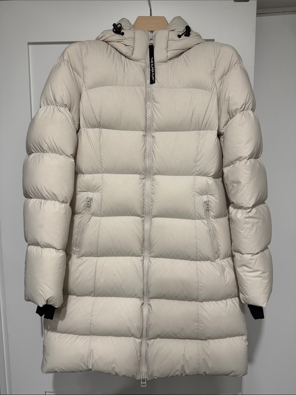 Aritzia puffer jacket THE SUPERSNUG PUFF™ MID